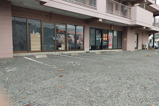 専用駐車場完備