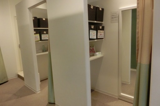 更衣室は2部屋ご用意して