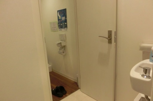 お手洗いを完備しておりま