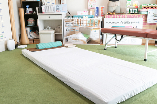 こちらのマットで施術を行