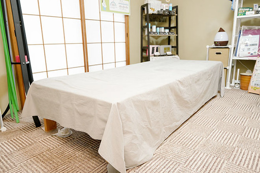 専用の施術台でボディメン