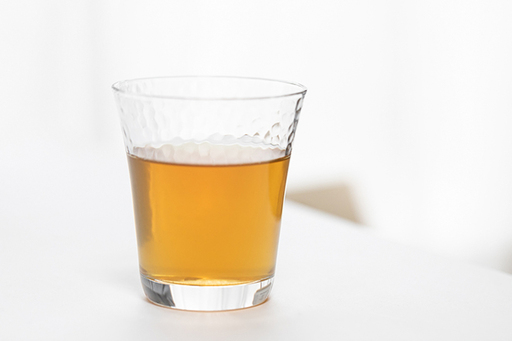 お飲み物は水素茶をご提供