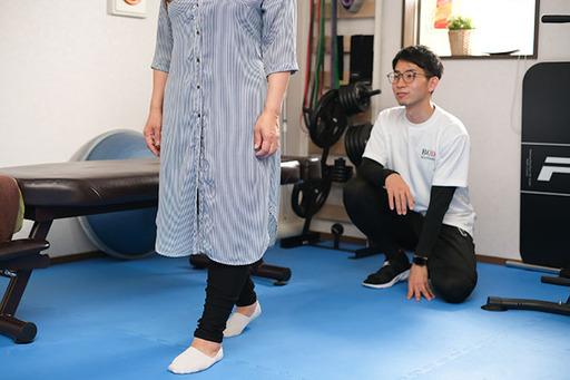 歩行のチェックも