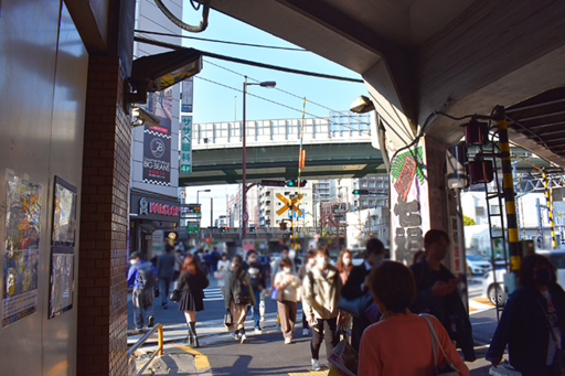 最寄駅からの道順①