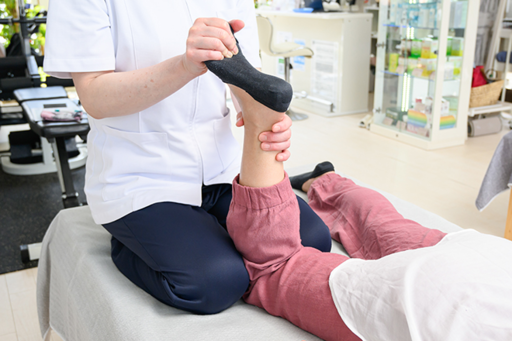 揺らしながら骨格を本来の