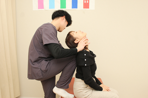美姿勢へ導き、不調を癒す