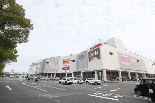 金山駅東口から徒歩10分