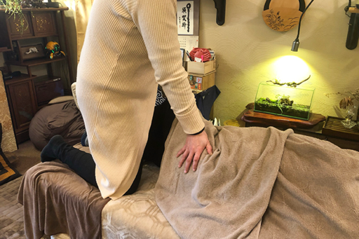 絶妙な力加減でほぐします