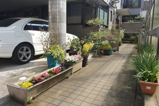 建物入り口はこちら