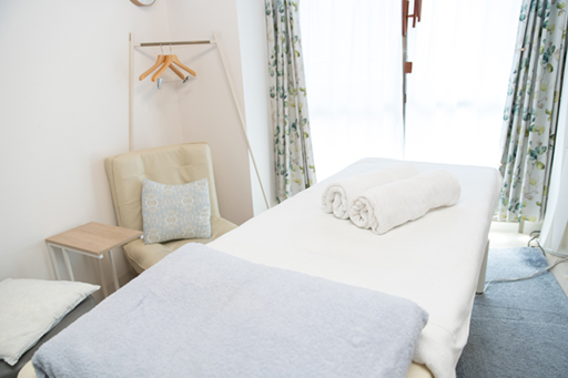 外光の入る明るいお部屋で